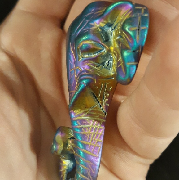 New Rainbow Titanium Elephant Head Pendant. - Picture 6 of 8